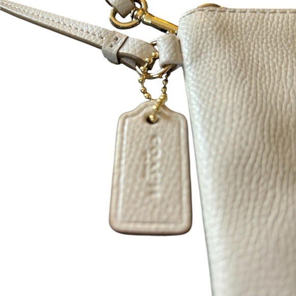 Coach Darcy Bow Cream Cross Grain Leather Small Wristlet Top Zipper - Picture 5 of 5